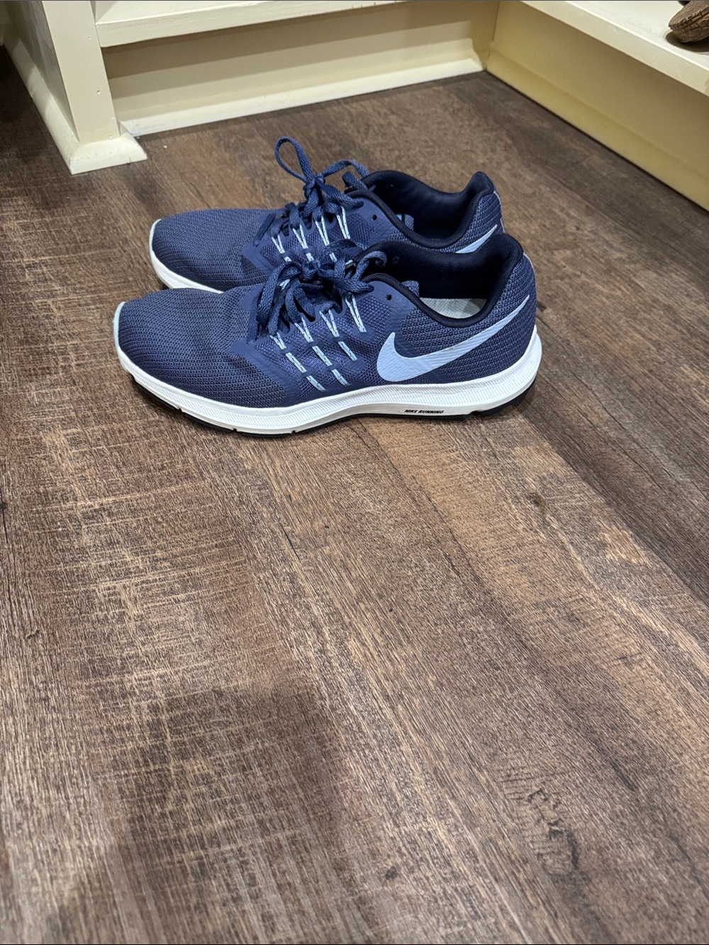 Nike Men's Navy and White Running Sneakers